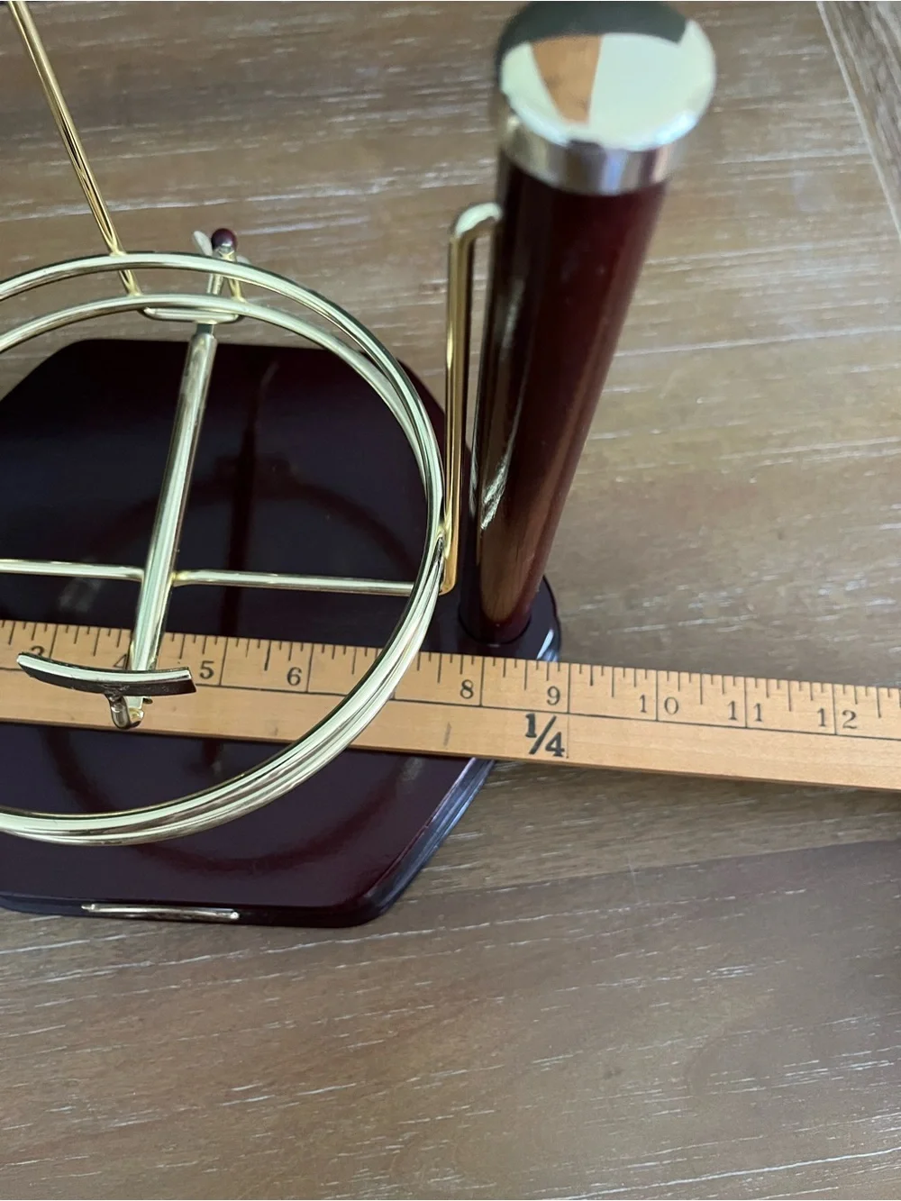 Chivas Regal Scotch Whisky Pouring Stand Wooden Display Swinging Bottle Cradle